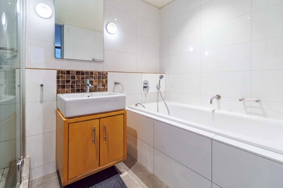 1 Bedroom Property for Sale in Cape Town City Centre Western Cape